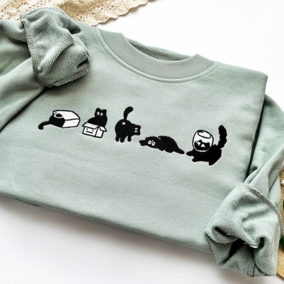 Whimsical Feline Fashion - Playful Cat Sweatshirt - Picture 2 of 3